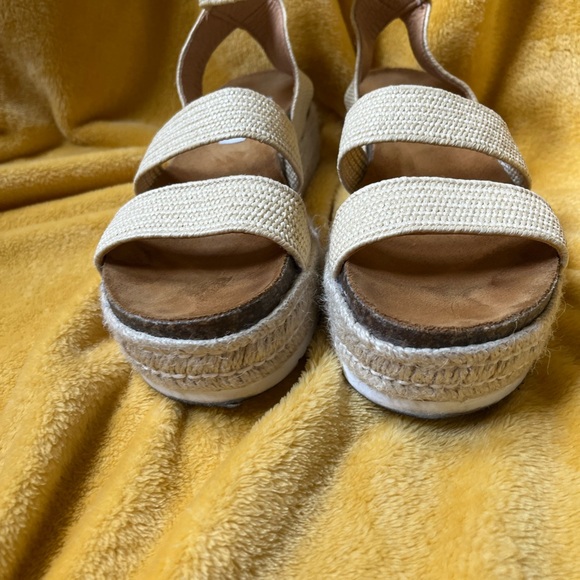 Steve Madden Women's Kimmie Wedge Sandal-so comfortable - Picture 4 of 15